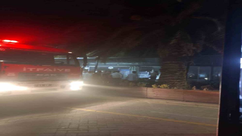 K&ouml;rfez&rsquo;de kafenin mutfağında &ccedil;ıkan yangın hasara neden oldu
