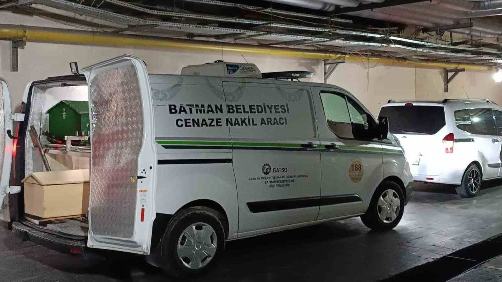 Mardin&rsquo;de boğazına şeker ka&ccedil;an 2 yaşındaki &ccedil;ocuk, Batman&rsquo;da hayatını kaybetti
