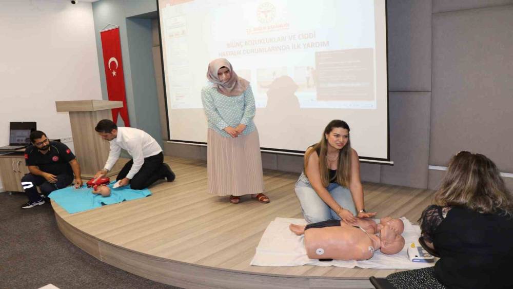 Aydın Ticaret Odası &uuml;yeleri ilk yardım eğitimi aldı
