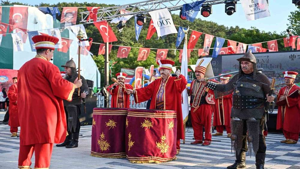 Fetih coşkusu Keles&rsquo;e taşındı

