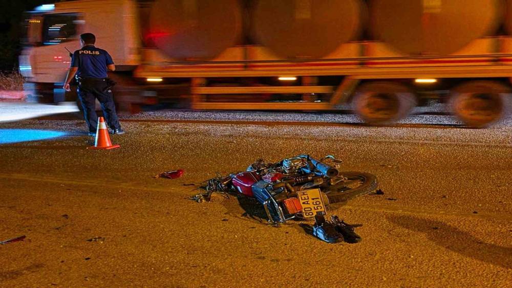Osmaniye&rsquo;de motosiklet ile hafif ticari ara&ccedil; &ccedil;arpıştı: 1 &ouml;l&uuml;
