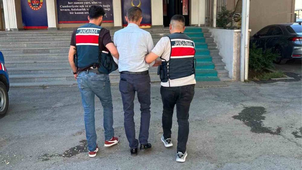 Kırıkkale&rsquo;de dolandırıcılık su&ccedil;undan aranan h&uuml;k&uuml;ml&uuml; yakalandı
