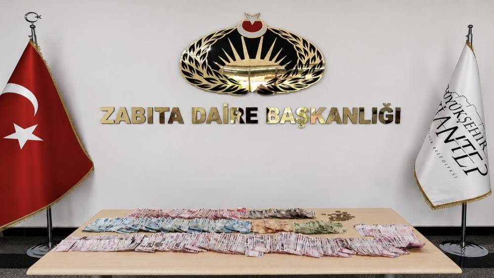 Gaziantep&rsquo;te kadın dilencinin &uuml;zerinden 64 bin TL &ccedil;ıktı
