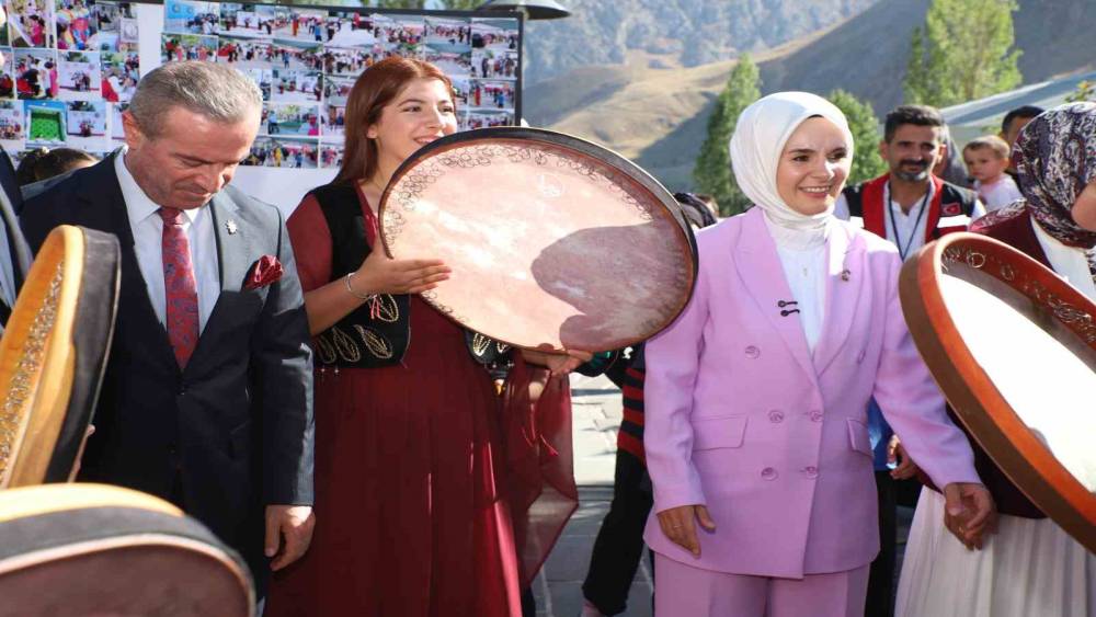 Bakan G&ouml;ktaş: "G&uuml;&ccedil;l&uuml; aileler, g&uuml;&ccedil;l&uuml; gelecek demek"

