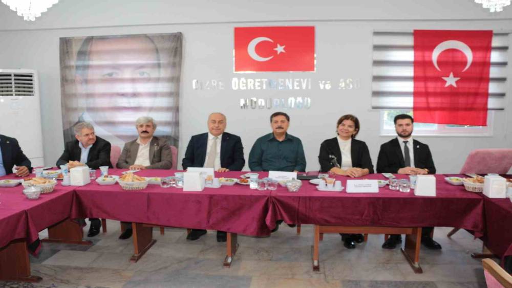 Milletvekili Ataman Cizre&rsquo;den seslendi: "İnadına kardeşlik diyeceğiz"
