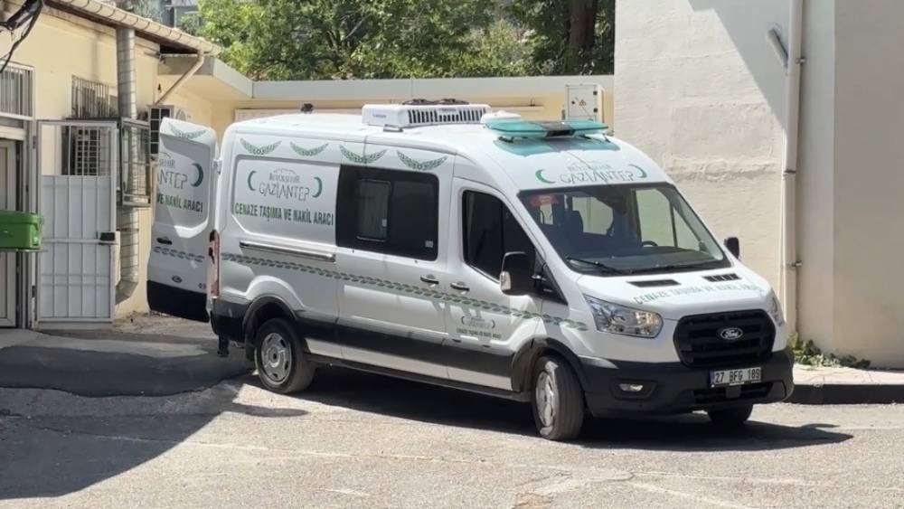Gaziantep&rsquo;te 5&rsquo;inci kattan d&uuml;şen &ccedil;ocuk kurtarılamadı
