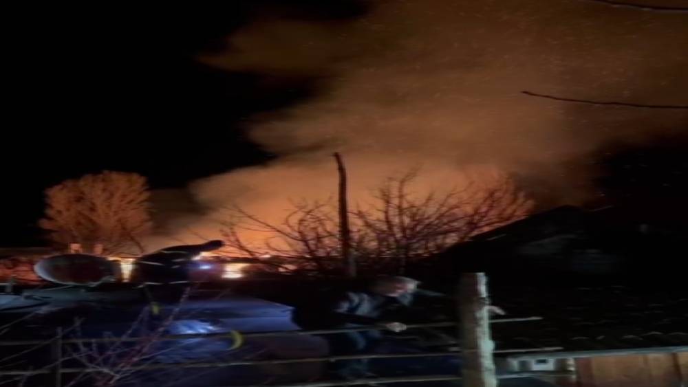 Çankırı’da köyde çıkan yangında iki ev küle döndü
