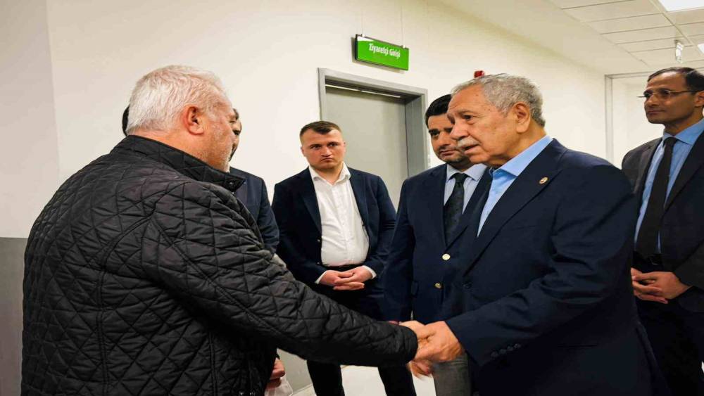 Bülent Arınç’tan Başkan Durbay’a yoğun bakımda ziyaret
