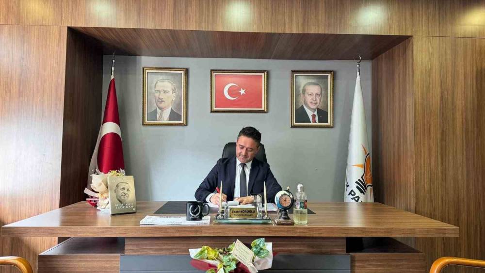 AK Partili K&ouml;roğlu&rsquo;ndan Başkan Erdem&rsquo;e sert tepki: "Belediyecilik sahnede koşarak değil, sokakta hizmetle yapılır"
