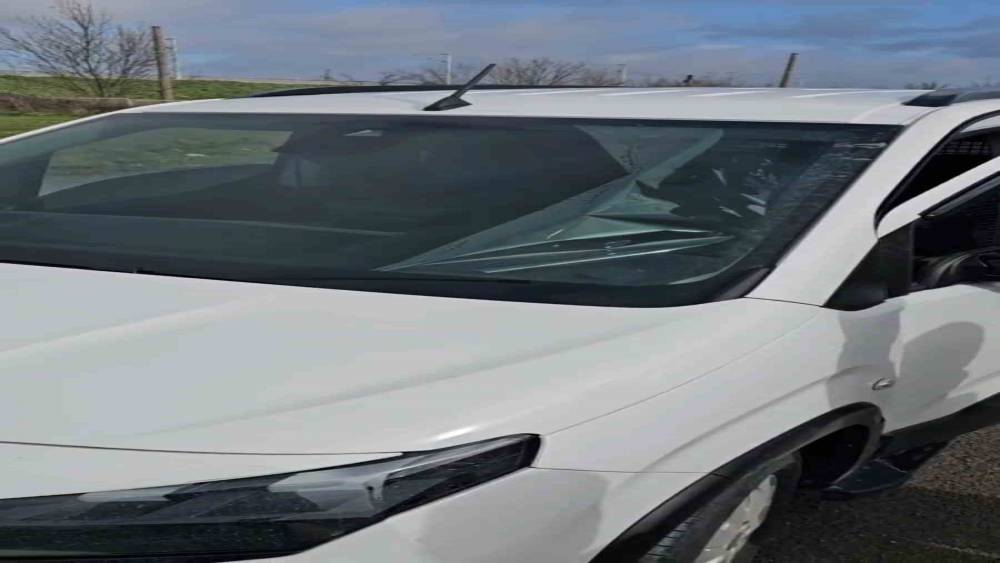 Koyu renk cam filmli ara&ccedil;lara izin verilmedi
