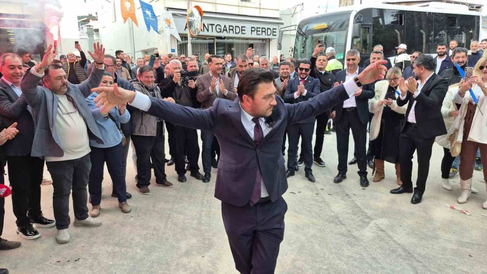 G&ouml;revi g&ouml;zyaşlarıyla devraldı
