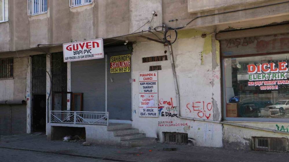 Diyarbakır&rsquo;da kolonlarından ses geldiği iddia edilen apartmanın incelemeleri tamamlandı
