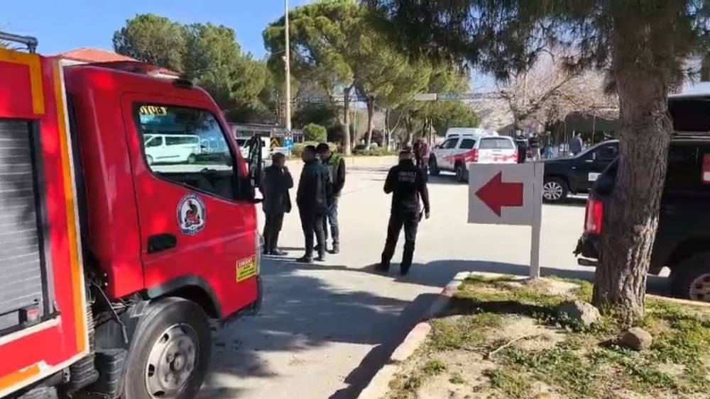 Buldan&rsquo;da  5 saatte 100&rsquo;&uuml; aşkın art&ccedil;ı deprem meydana geldi
