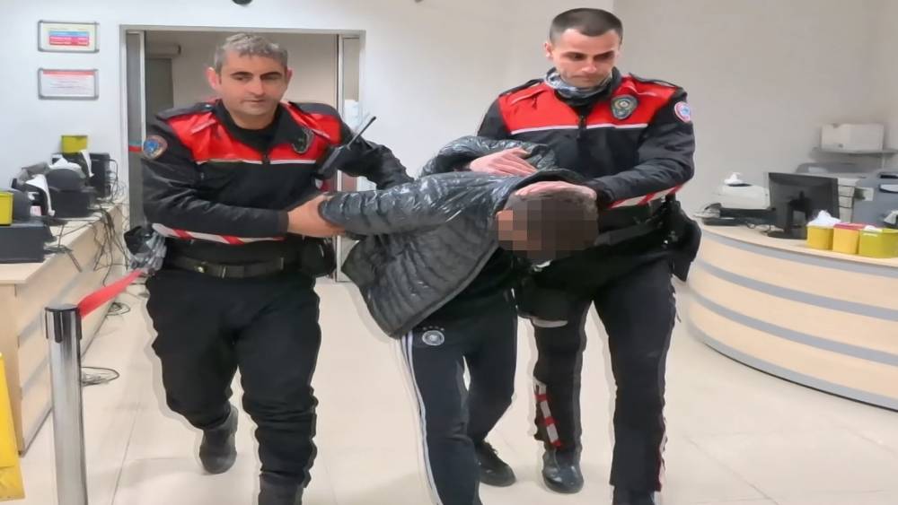 &Ccedil;ocuk s&uuml;r&uuml;c&uuml; ile polisin kovalamacası film sahnelerini aratmadı
