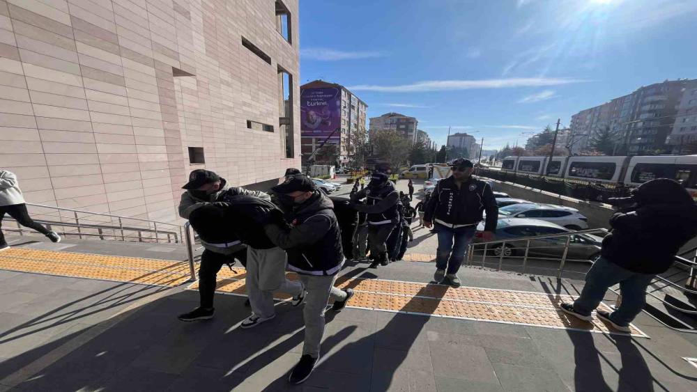 Eskişehir merkezli 6 ilde uyuşturucu operasyonu
