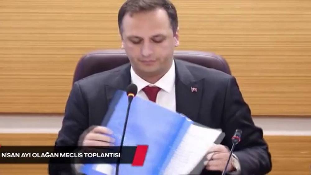 Bornova Belediye Başkanı &Ouml;mer Eşki g&ouml;zaltına alındı
