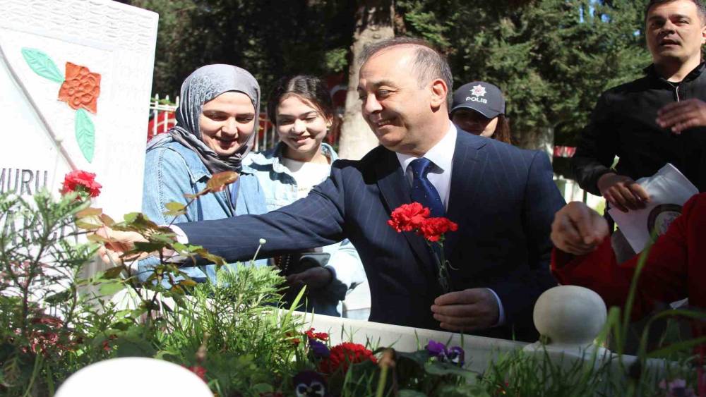 Adana&rsquo;da şehit polisler unutulmadı
