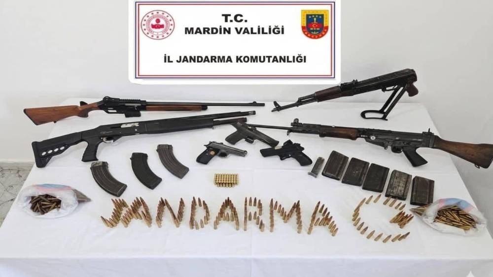 Mardin&rsquo;de silah ve tarihi eser operasyonu: 3 tutuklama
