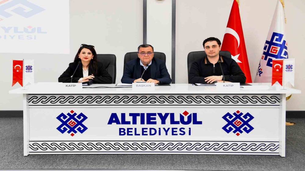 Altıeyl&uuml;l Meclisinde t&uuml;m siyasi partilerden tam uzlaşı
