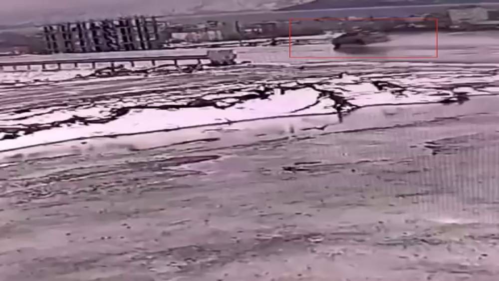 Tatvan&rsquo;da otomobil takla attı: S&uuml;r&uuml;c&uuml; yaralandı
