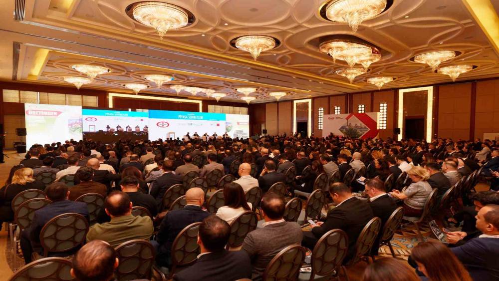 Erdemir, Bursa&rsquo;da sekt&ouml;rle bir araya geldi
