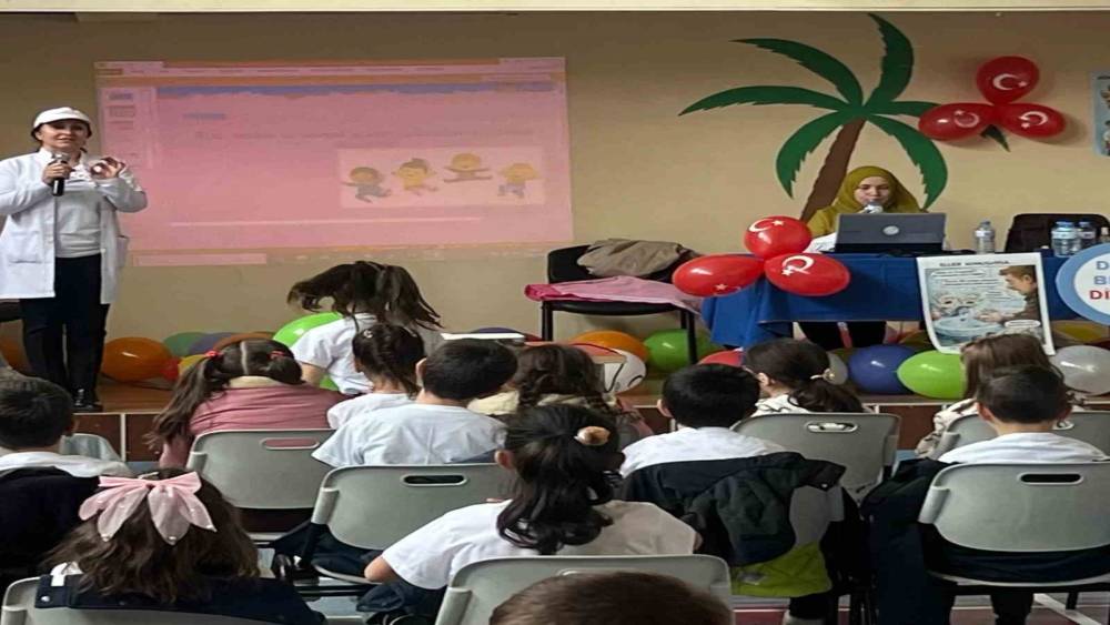 Bayburt&rsquo;ta &ouml;ğrenciler hijyen ve sağlıklı yaşam konusunda bilgilendirildi
