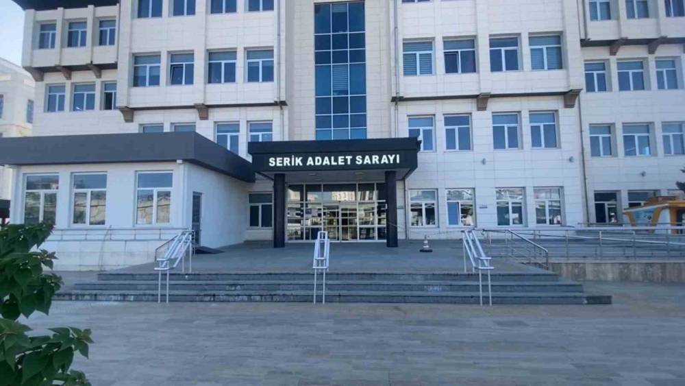 Serik&rsquo;te &rsquo;tefecilik&rsquo; ve &rsquo;kara para aklama&rsquo; operasyonunda 7 tutuklama
