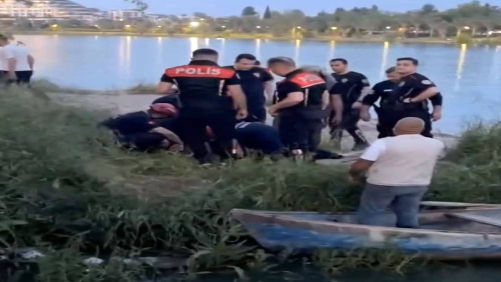 Seyhan Nehri&rsquo;ne d&uuml;şen kadın kurtarıldı

