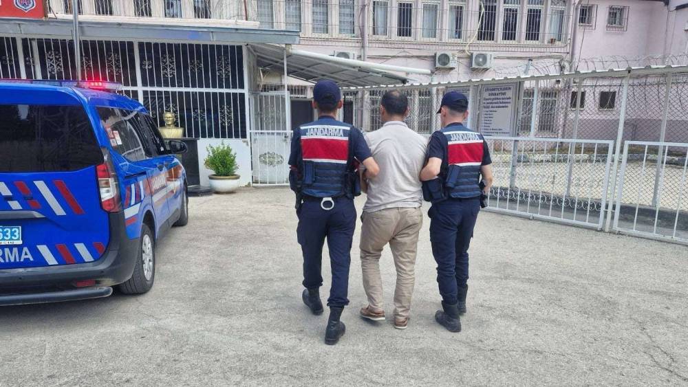 Kesinleşmiş 6 yıl cezayla aranan firari FET&Ouml; &uuml;yesi yakalandı
