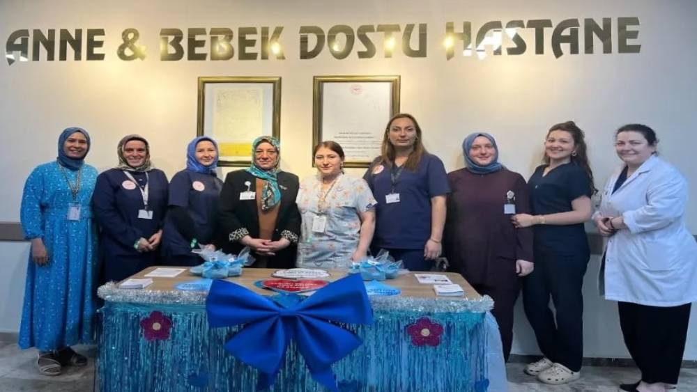 Hastanede anne s&uuml;t&uuml; farkındalık etkinliği d&uuml;zenlendi
