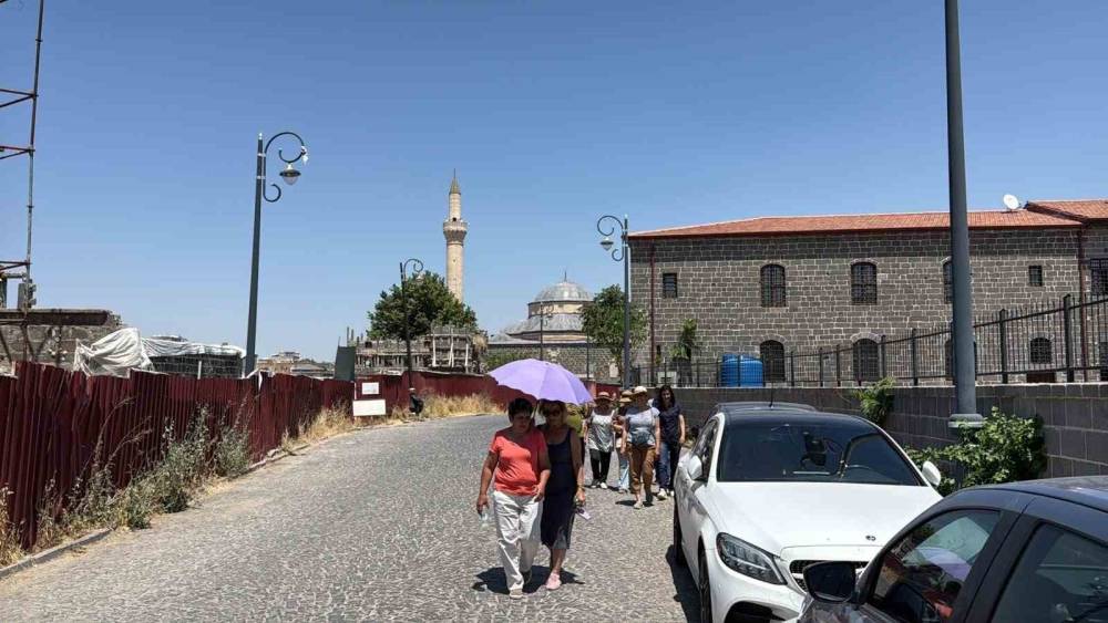 Sıcak hava &ouml;l&uuml;m oranlarındaki artışa yansıdı
