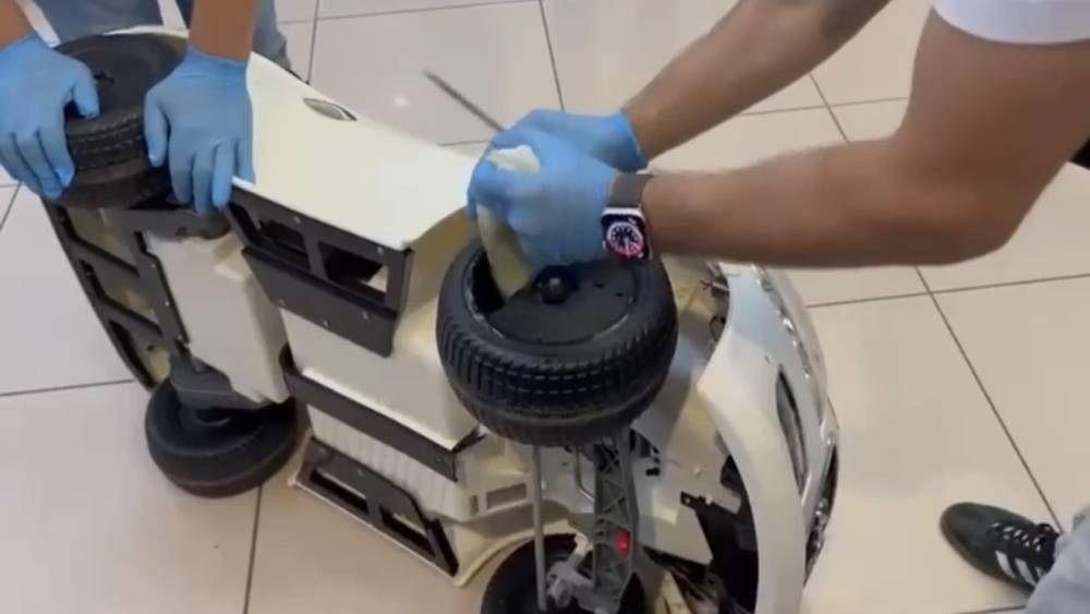 Samsun&rsquo;da ak&uuml;l&uuml; &ccedil;ocuk aracının tekerleğine zulalanmış 705 gram metamfetamin ele ge&ccedil;irildi
