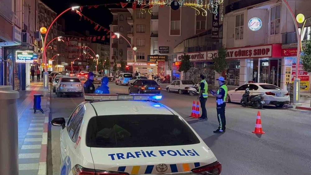 &Ccedil;orum&rsquo;da trafik denetimi: 28 ara&ccedil; s&uuml;r&uuml;c&uuml;s&uuml;ne ceza
