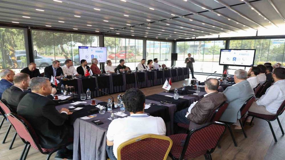 AOSB&rsquo;de sanayicilere Azerbaycan&rsquo;da yatırım fırsatları anlatıldı
