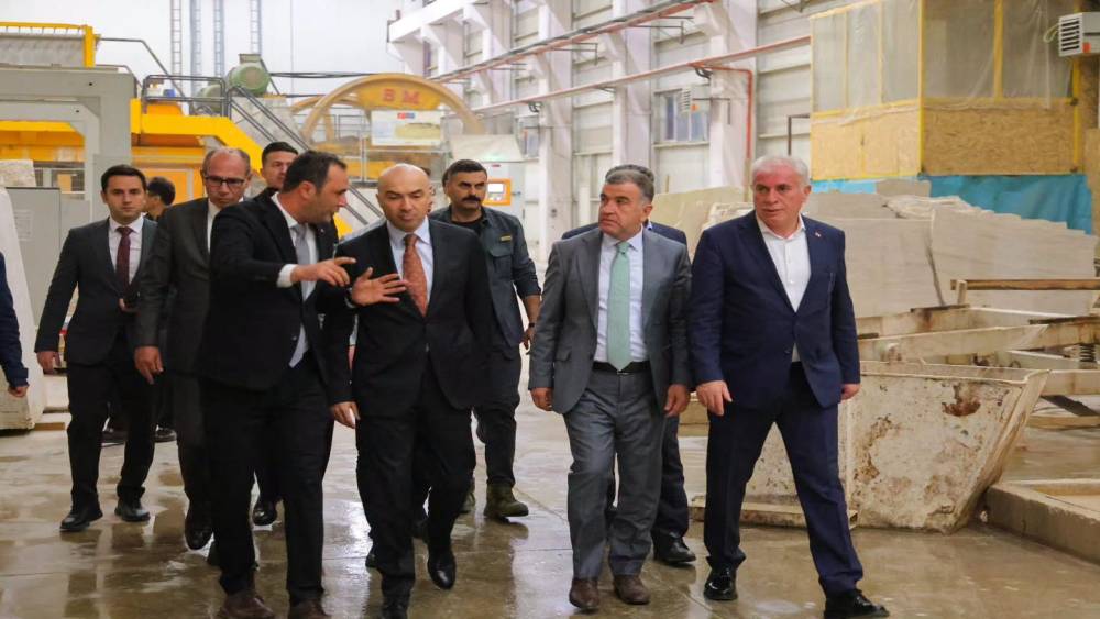 Bayburt&rsquo;ta doğal taş sekt&ouml;r&uuml;ne y&ouml;nelik yatırımlar ele alındı
