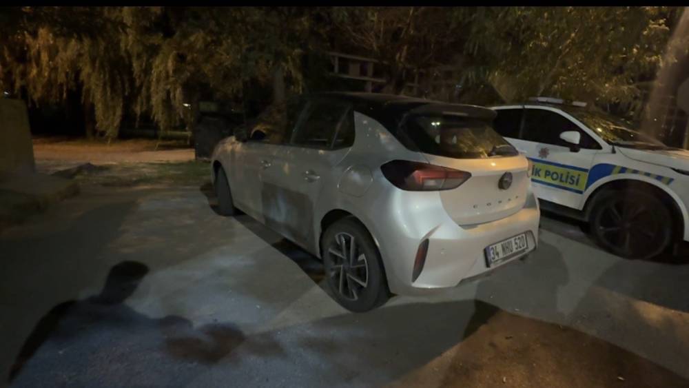 Kiraladığı ara&ccedil; &ccedil;alıntı &ccedil;ıkan s&uuml;r&uuml;c&uuml; polisin uygulamasında şok oldu
