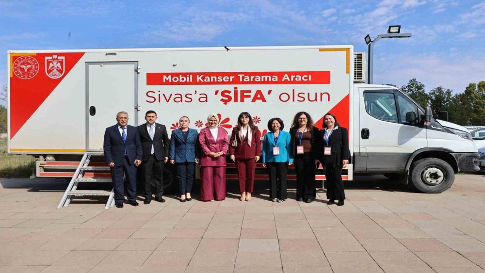 Kanserle m&uuml;cadelede bilimsel iş birliği Sivas&rsquo;ta ele alındı
