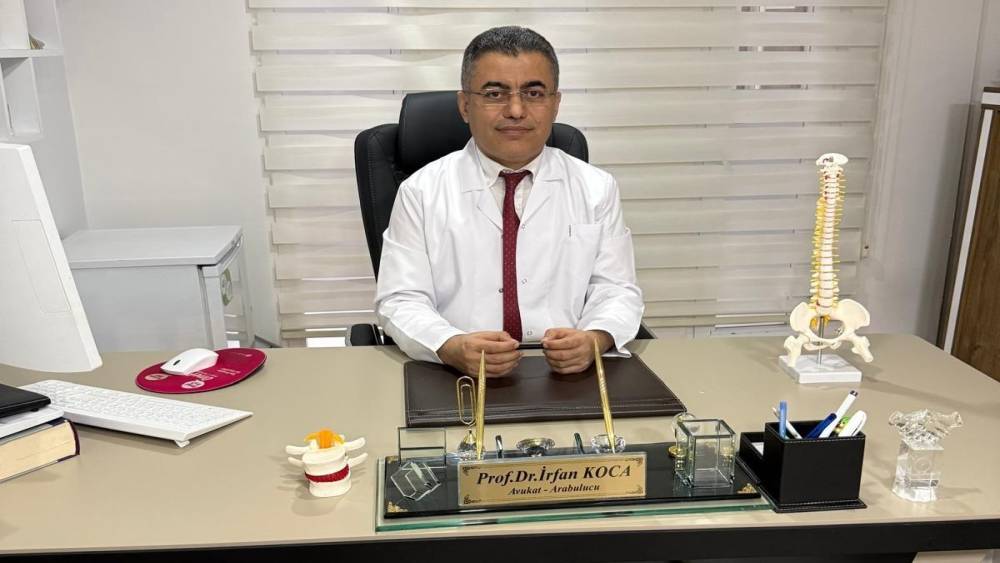 Prof. Dr. İrfan Koca: "Omurga tedavisinde erken tanı ve b&uuml;t&uuml;nc&uuml;l tedavi b&uuml;y&uuml;k &ouml;nem taşıyor"
