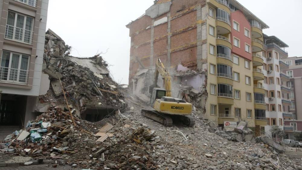 Malatya merkezli 7 ilde yıkım operasyonu: 26 g&ouml;zaltı
