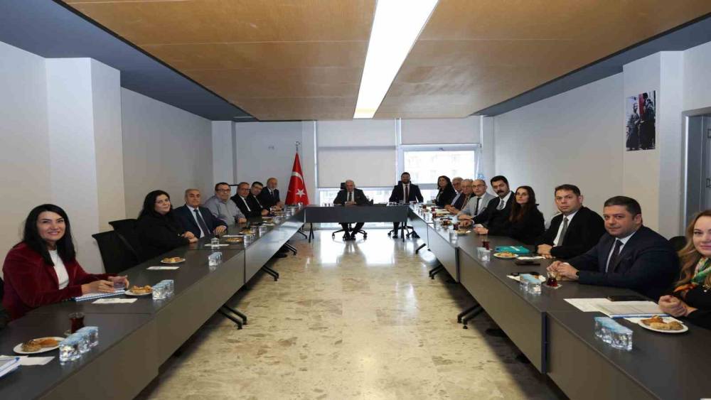 Başkan Şadi Özdemir sanayi bölgeleri temsilcileriyle bir araya geldi
