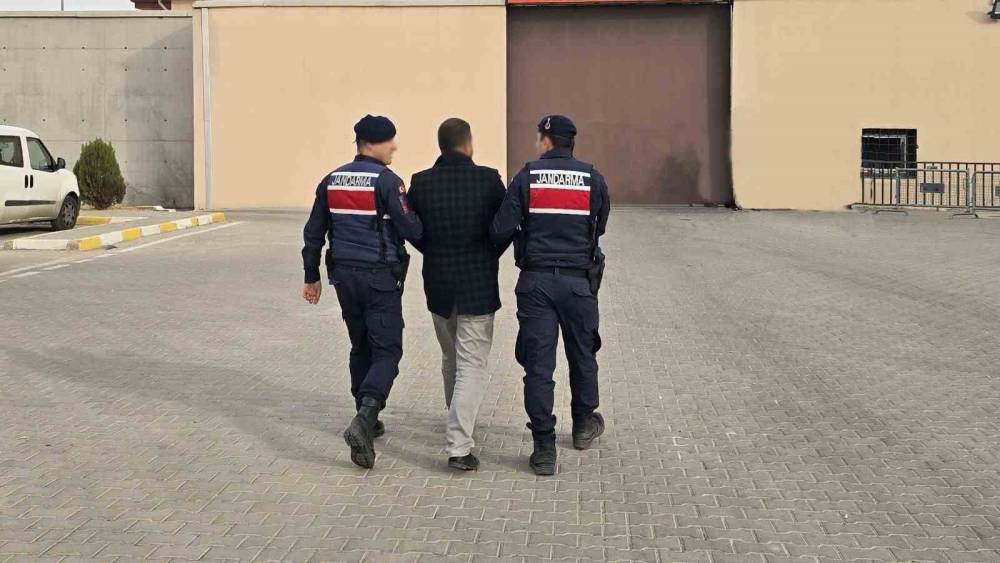 Gaziantep’te aranan 3 şahsı jandarma yakaladı
