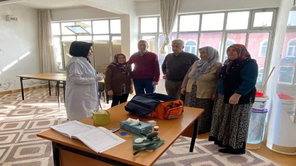 K&ouml;yde yaşayan vatandaşlara kanser taramalarının &ouml;nemi anlatıldı
