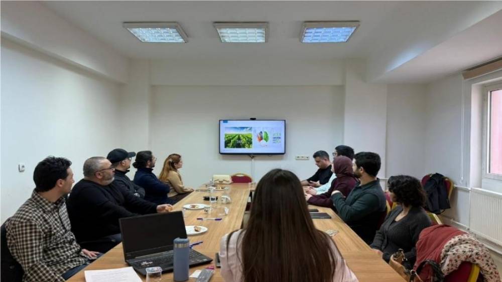 Tunceli&rsquo;de t&uuml;t&uuml;n bağımlılığıyla m&uuml;cadele eğitimi
