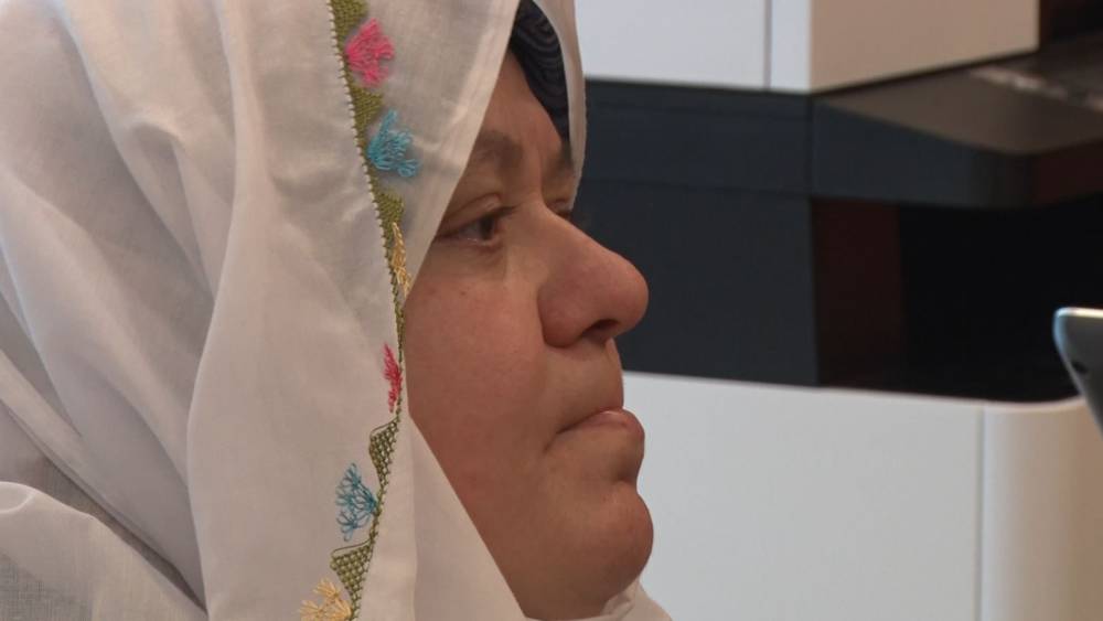 Mihalgazi Belediye Başkanı G&uuml;neş: "Benim oğlumun beni arayıp &lsquo;anne, bunlara &uuml;z&uuml;lme&rsquo; demesi, &uuml;z&uuml;yor"
