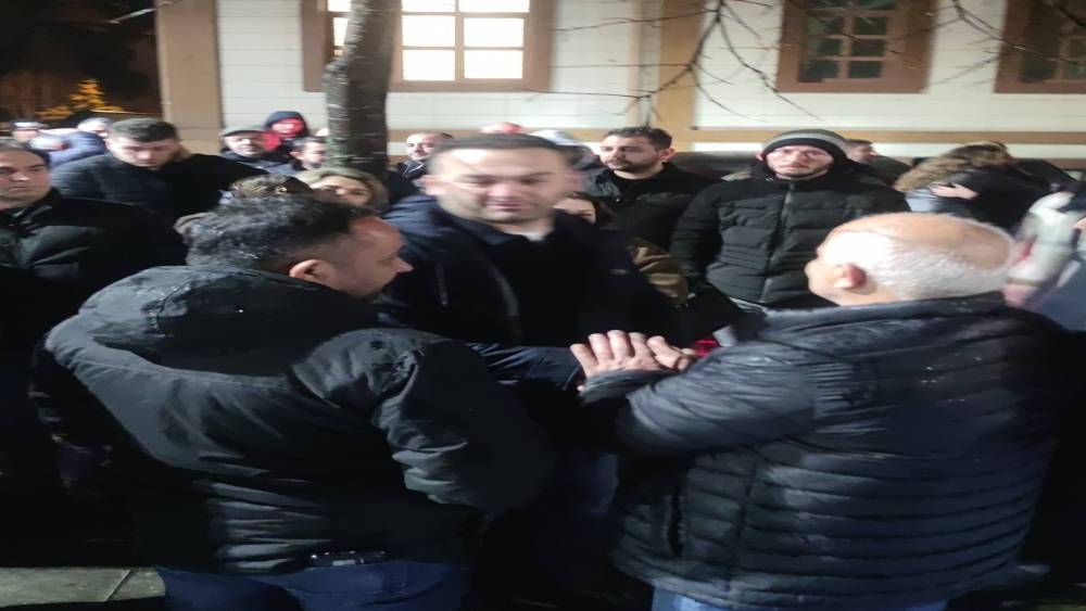 Sosyal medya hesabından paylaştığı &ouml;ne s&uuml;r&uuml;len bir mesaj nedeniyle y&uuml;r&uuml;t&uuml;len soruşturma kapsamında tutuksuz yargılanmak &uuml;zere adli kontrol şartıyla serbest bırakılan G&ouml;rele Belediye Başkanı Hasbi Dede, yeniden ifadeye &ccedil;ağırıldı.
