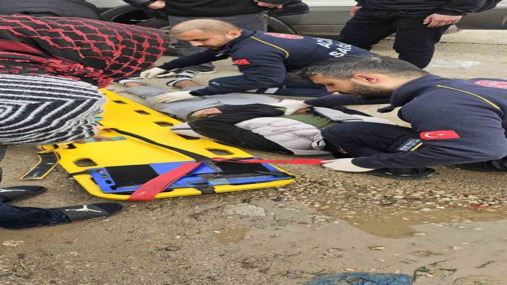 Mardin&rsquo;de motosiklet ile minib&uuml;s &ccedil;arpıştı: 1 yaralı
