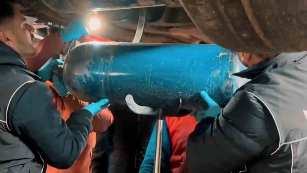 Tekirdağ&rsquo;da yakıt t&uuml;plerine zulalanmış 24 kilo 500 gram skunk ele ge&ccedil;irildi
