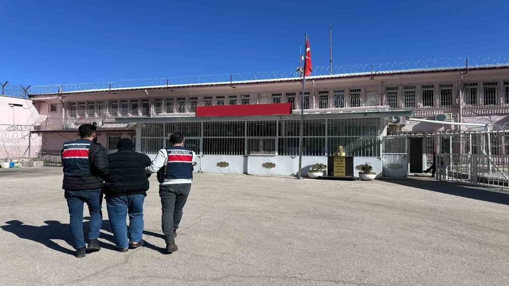 Gaziantep&rsquo;te, ter&ouml;r eyleminde bulunabileceği değerlendirilen DEAŞ &uuml;yesi yakalandı
