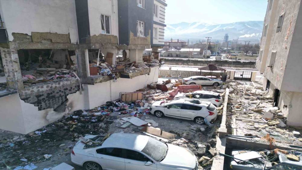 Niğde&rsquo;deki patlamanın boyutu g&uuml;n ağarınca ortaya &ccedil;ıktı
