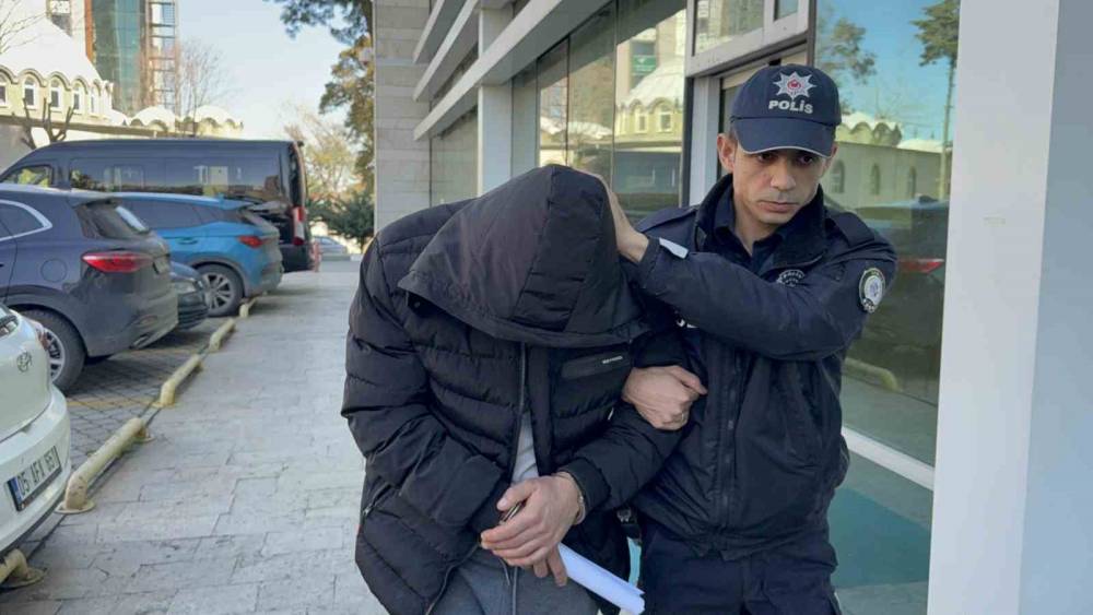 Tırda 14 yaşındaki kıza cinsel taciz iddiası: Zanlı kendi kızı d&uuml;nyaya geldiği g&uuml;n tutuklandı
